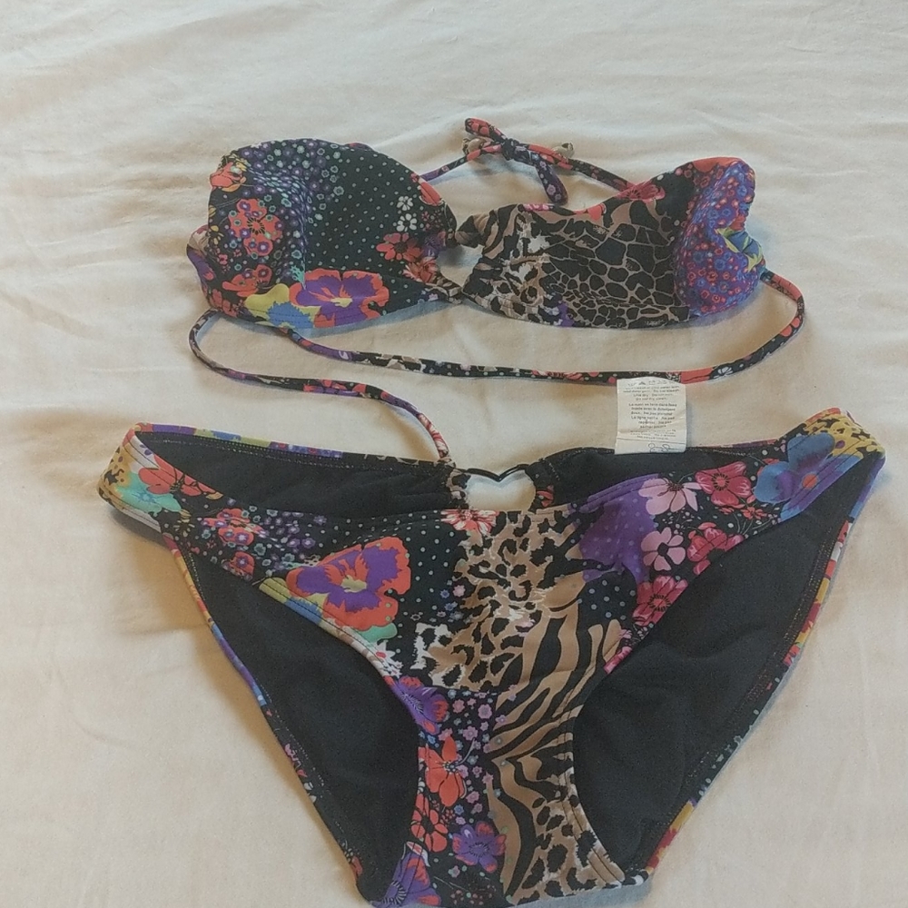 Bathing suit